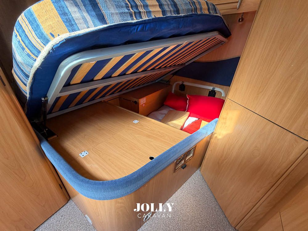 CHALLENGER GENESIS 38 - Camper Usato Padova Camper Usato Veneto - Jolly Caravan -03.jpg